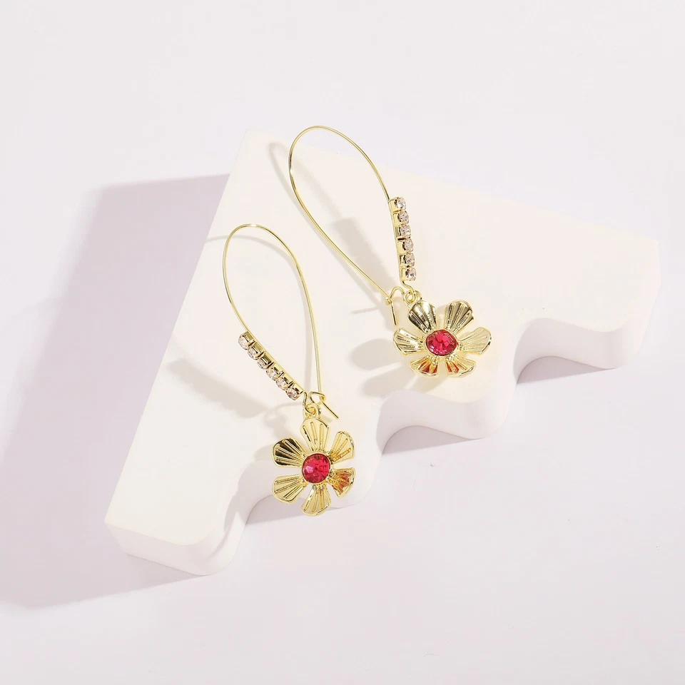Pendientes colgantes largos con flores Betsey Johnson vendedor de Estados Unidos Foto 4 de 4