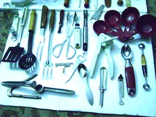 VTG and NOW KITCHEN MIXED ITEMS. Different: Brand,Size,Material,Color New & Used