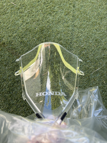 Genuine Clear Windscreen - Honda CBR650R, 2019 to 2024 - Afbeelding 3 van 7