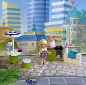 Lego Friends Stephanie's Outdoor Bakery 3930 100% Complete Used