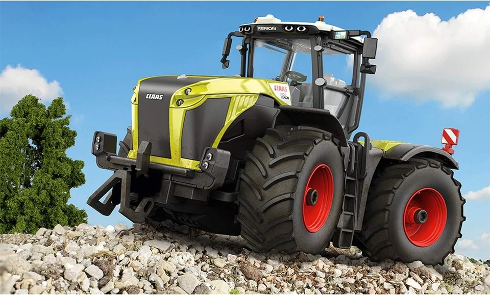 Siku 6791 Claas Xerion 5000 TRAC VC Tractor 1:32 Remote Control Bluetooth App - Image 2 of 4