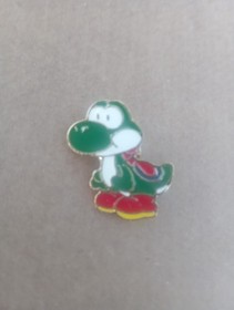 Carrito Yoshi Super Mario Kart Dinosaurio NES SNES Retro Metal Esmalte Pin Insignia