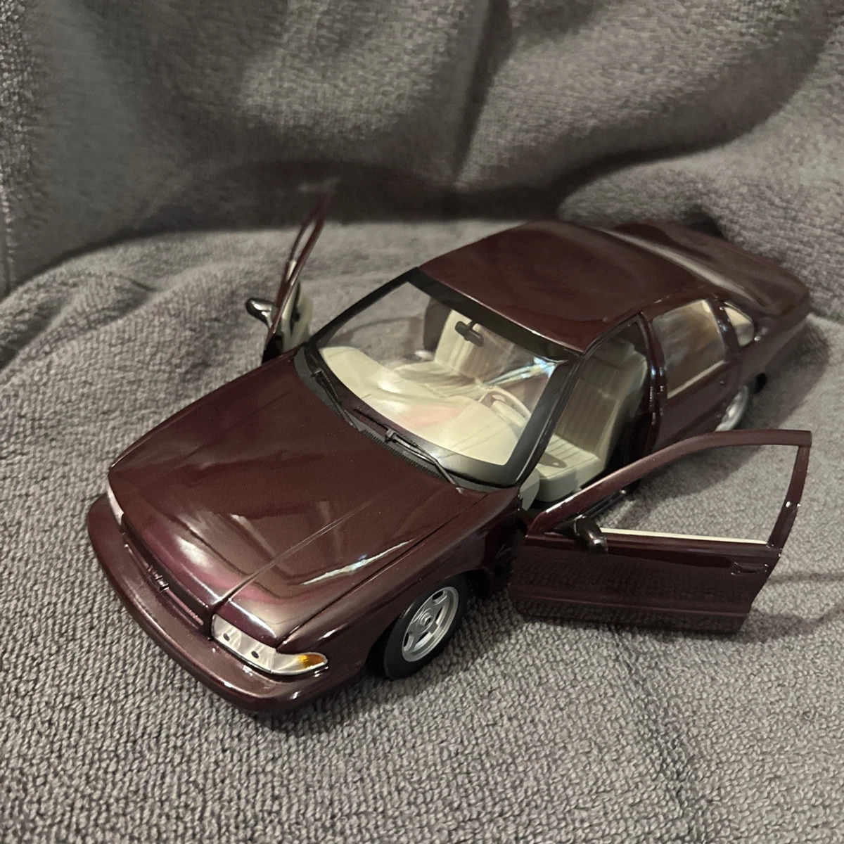 UT Chevrolet 1:18 Scale Diecast & Toy Vehicles for sale - eBay
