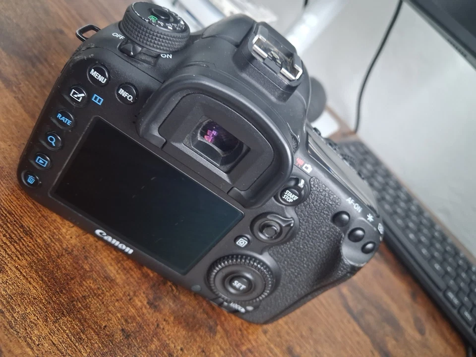 Canon EOS 7D Mark II, photo 3 of 4
