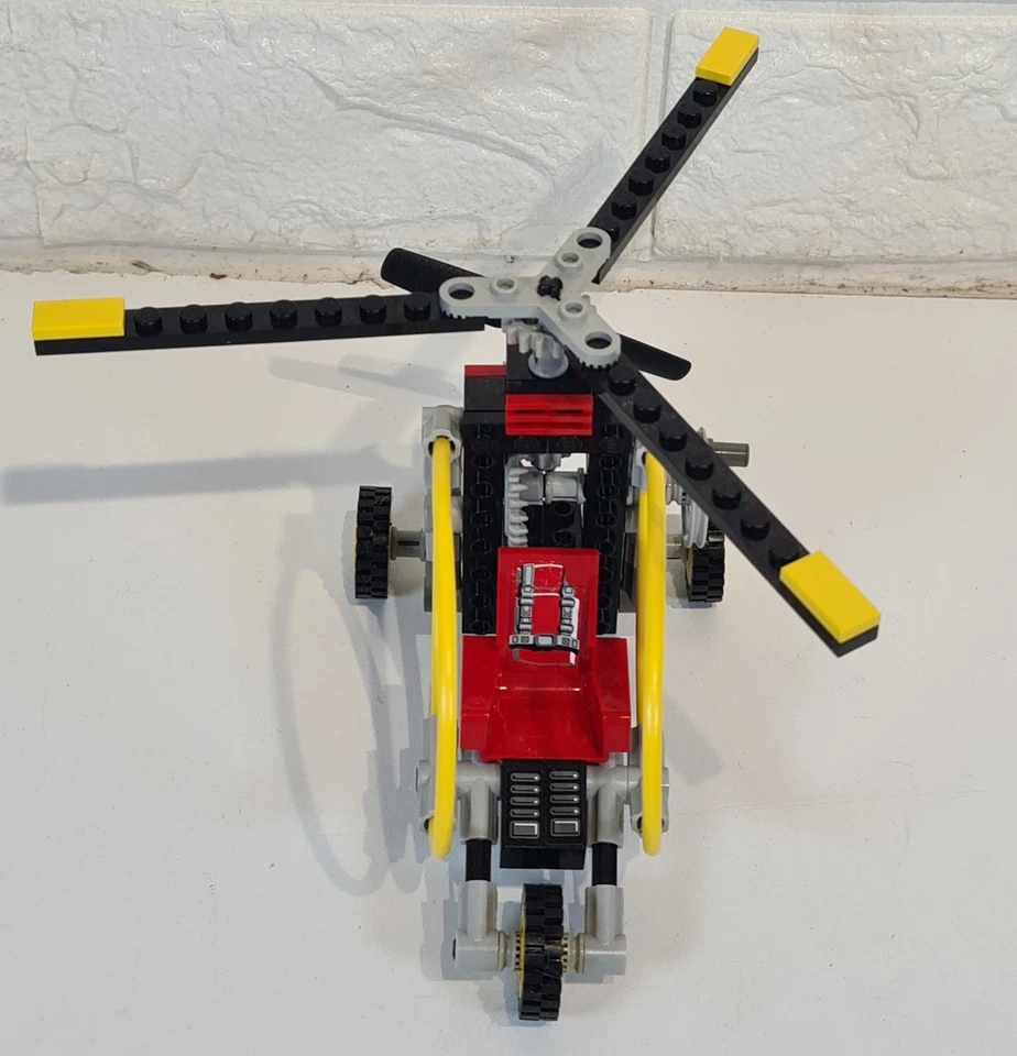 Lego Technic 8215 Gyrocopter With Instruction Manual Booklet 1997 (No Box), photo 4 of 5