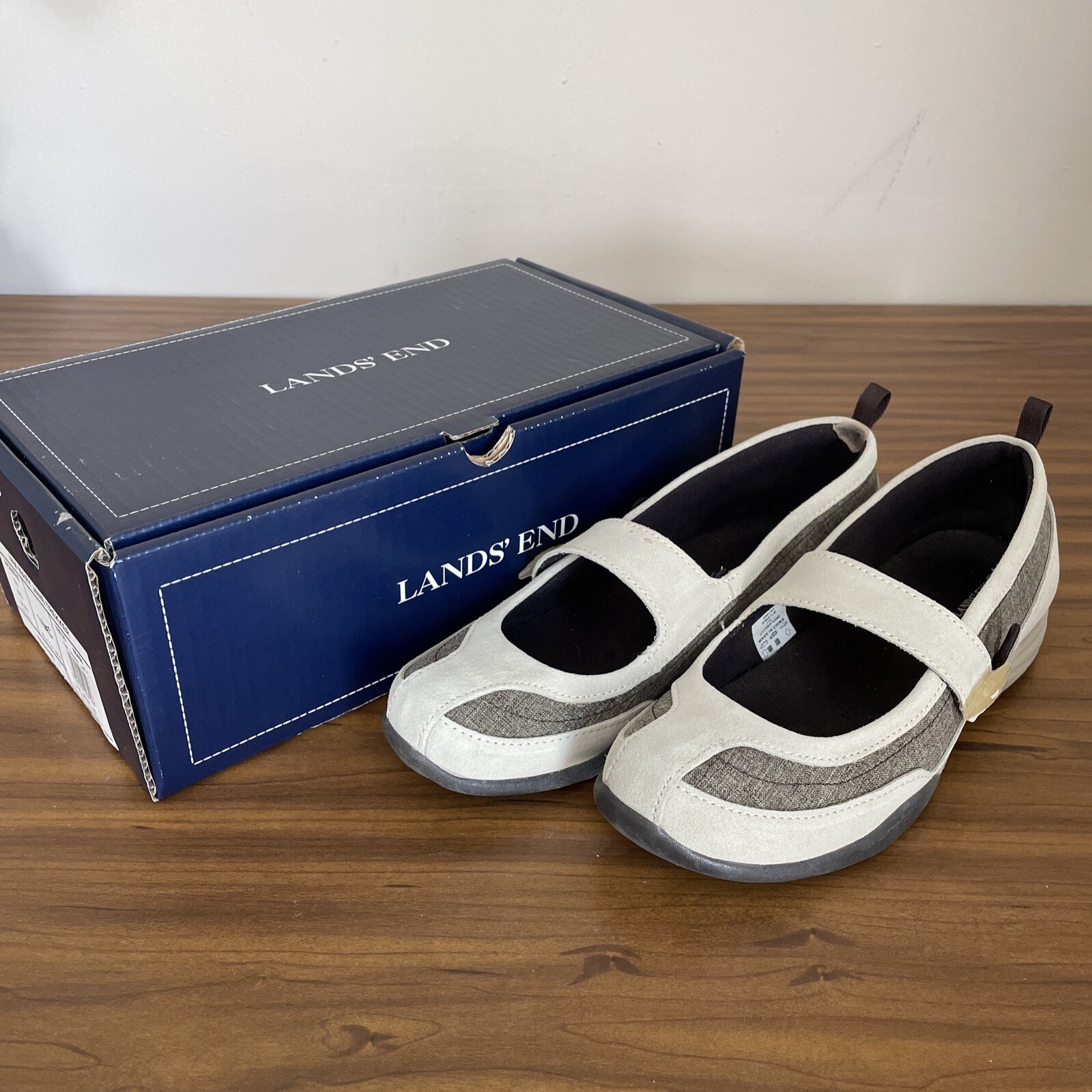 Lands End Mary Jane Trekker 8.5 Med Field Khaki Tan Beige Shoes Hardly Worn Cozy