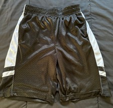 Boys Shorts Southpole Size Medium 10/12 Black And White