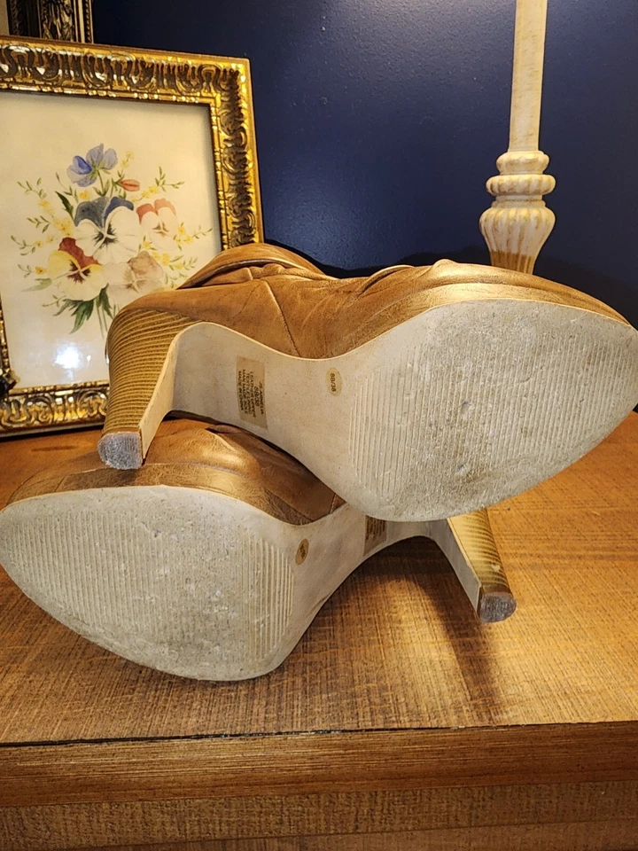 JESSICA SIMPSON - BROWN Leather Boots Heels - Size 8 - Image 4 of 4