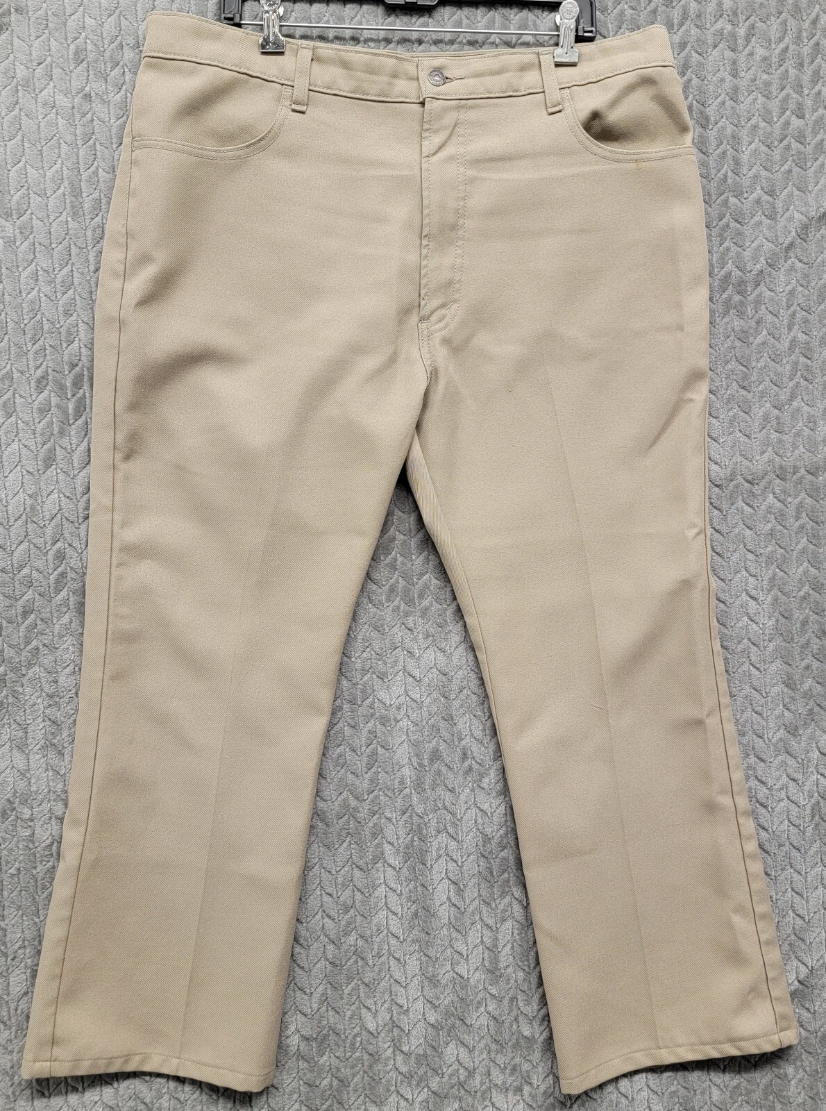 Descubrir 61+ imagen levi's khaki bootcut jeans Thptnganamst.edu.vn