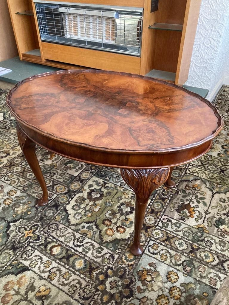 Antique round coffee table deals