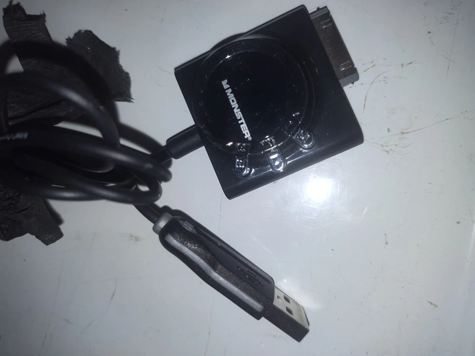 Monster iCarPlay Wireless 250 FM Transmitter w/AutoScan for iPod & iPhone - Image 3 of 4