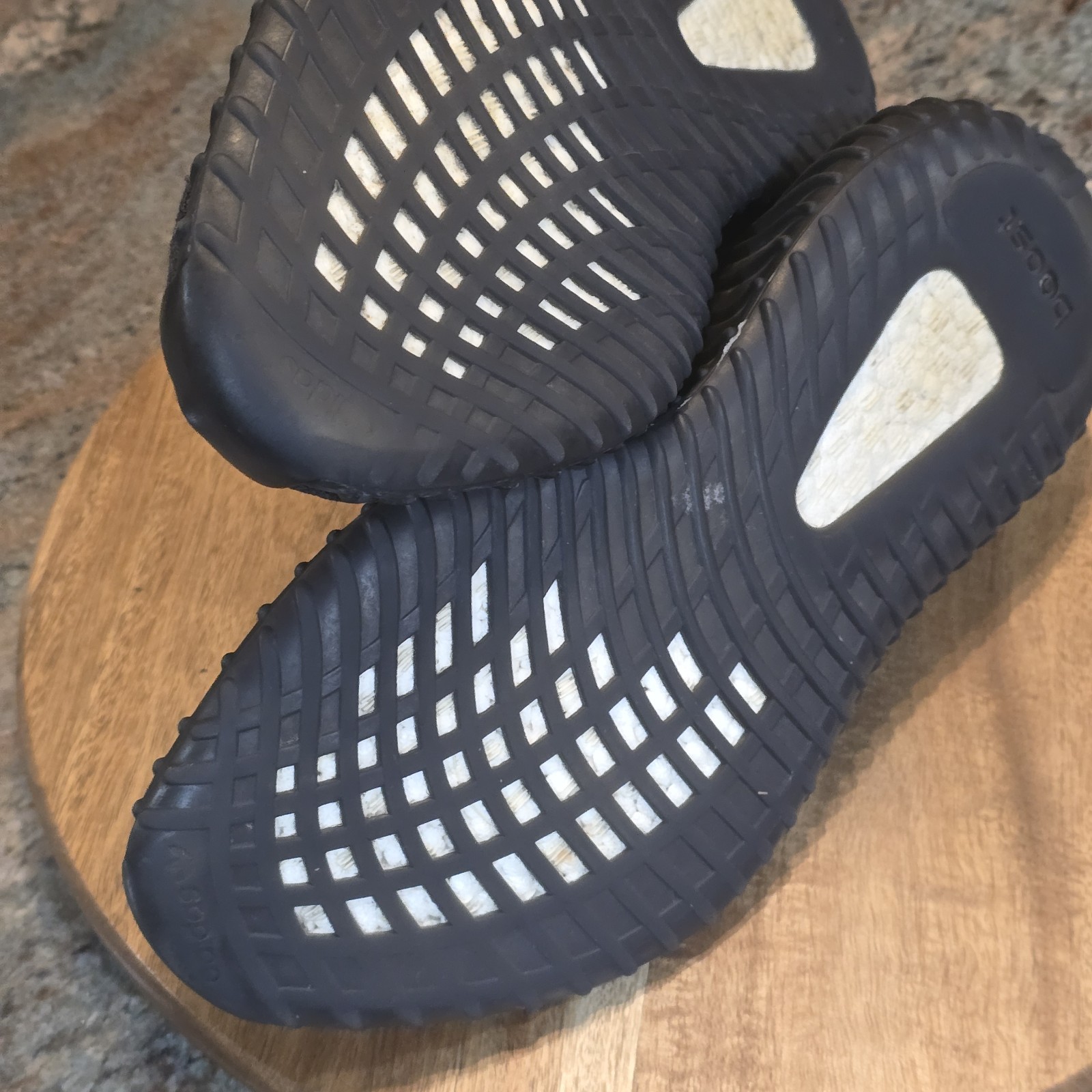 Adidas Yeezy Boost 350 V2 Black - Mens Size 9 - Athletic Shoes Sneakers thumbnail 9