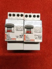 Lot De 2 Interrupteurs Différentiels Legrand 40A 30mA 6 k Type AC Ref 08690 