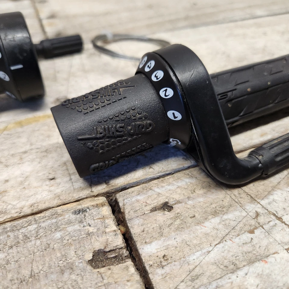 1997 SRAM Grip Shift 3x7 Shifter Set MTB Black GT Logo Grips Outpost Trail - Image 2 of 4