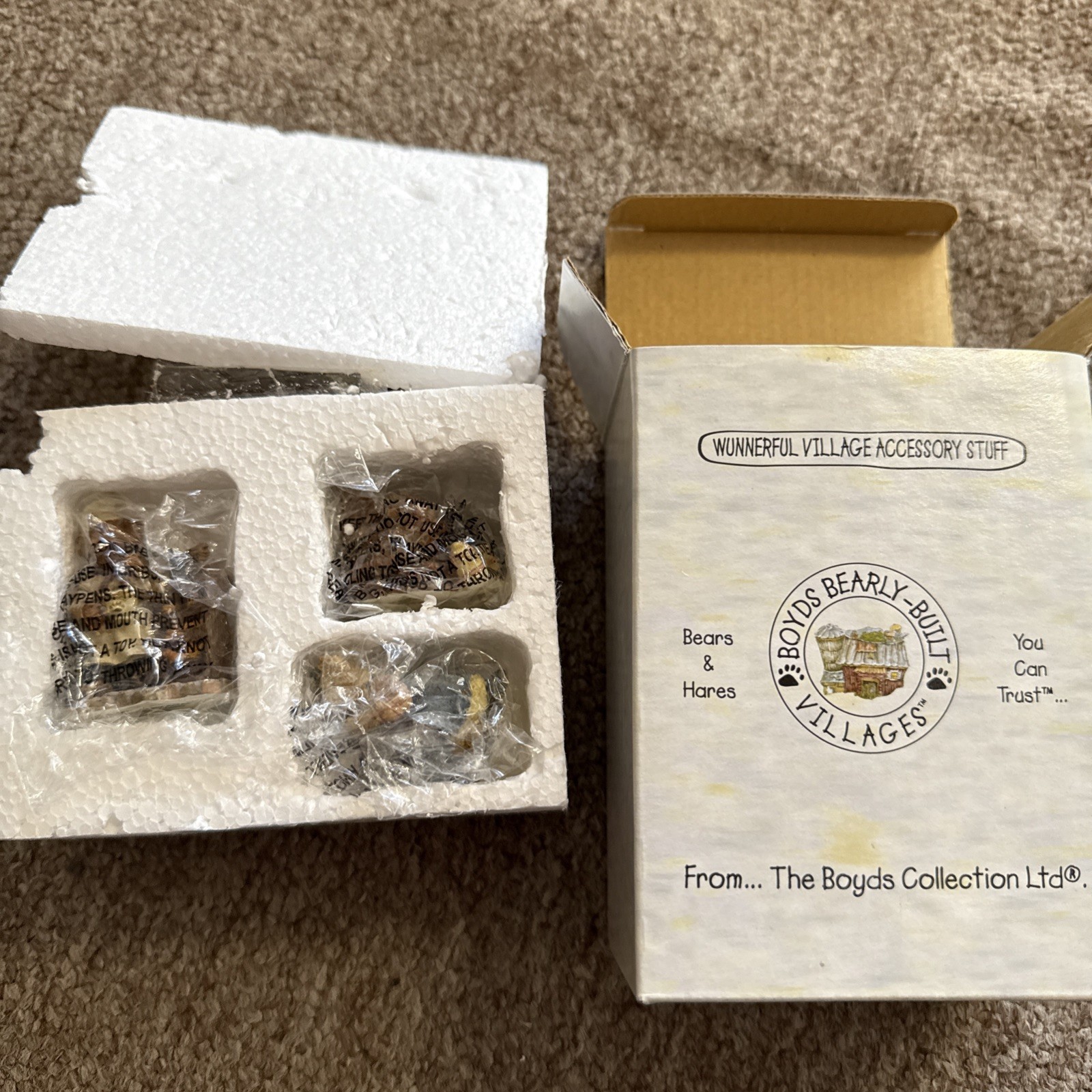 Boyds Bears Miniature Village Brick Oven with Tasty Treats and Donuts 19544-1