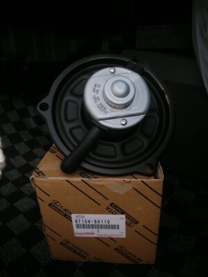 Toyota Genuine 84-88 Pickup Blower Motor Housing Assembly 87104