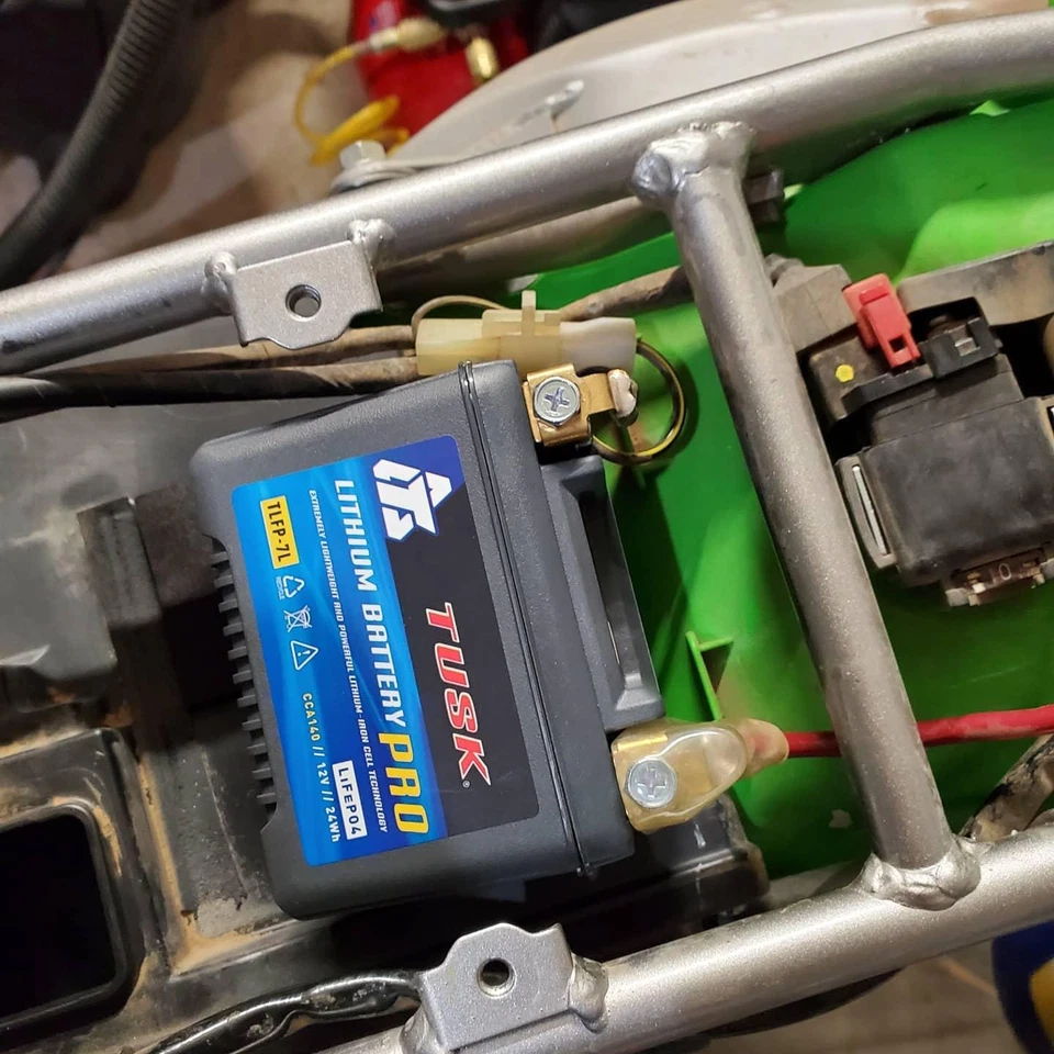 Batería Tusk Lithium Pro TLFP-7L-Yamaha XT-WRF-YZF Foto 2 de 4