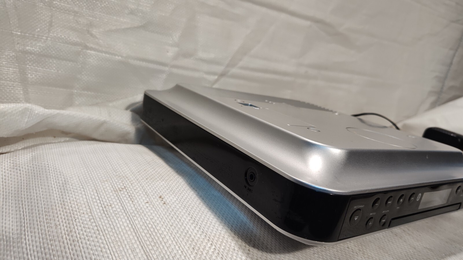 iLive iKBC384S Bluetooth WIRELESS Under Radio with CD Player eBay