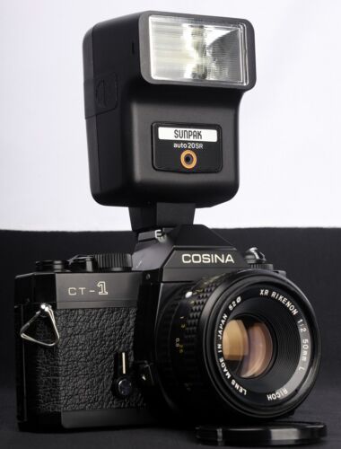 Cosina CT-1 Mechanical 35mm Film SLR c/w XR Rikenon 50mm f/2 L Lens & Flash Kit - Picture 3 of 11