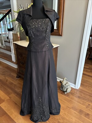 green emerald velvet dress Pink Long-Sleeved Dress with Sharp Shoulder Cut L / 8 / Pink main image 1