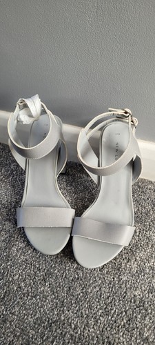 New Look Silver Grey Sandals High Block Heel Size 6