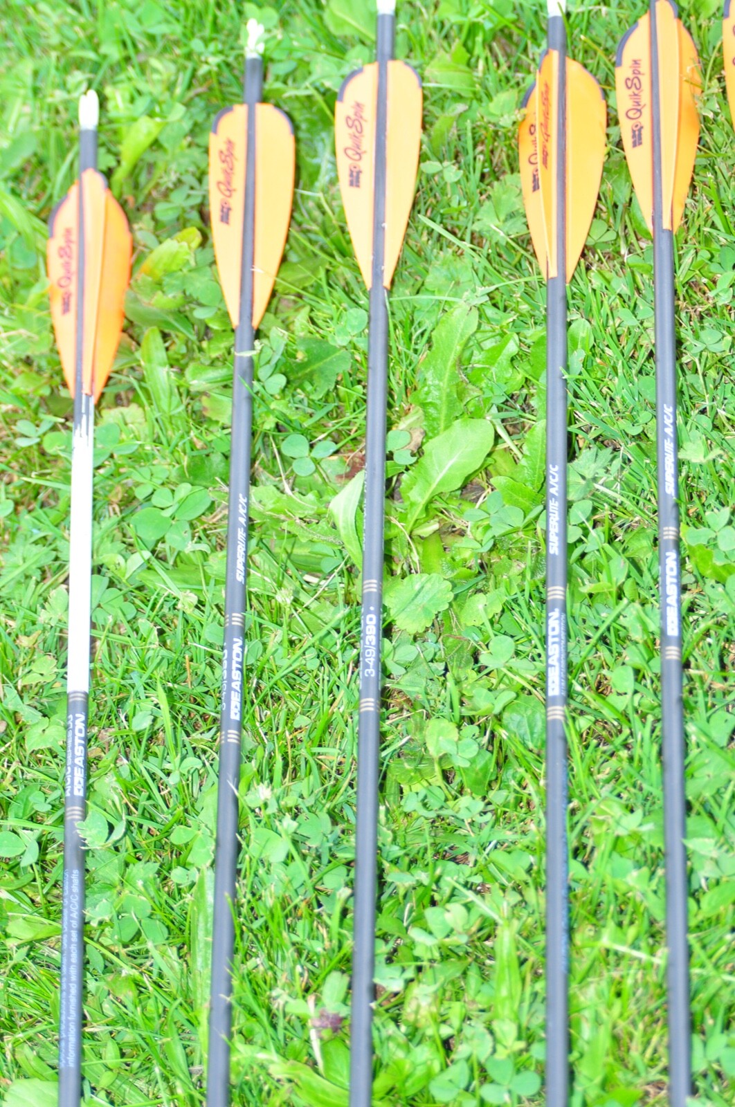 Lot Of 9, EASTON ACC SUPERLITES 349/390 SHAFTS. w/ nocks, inserts