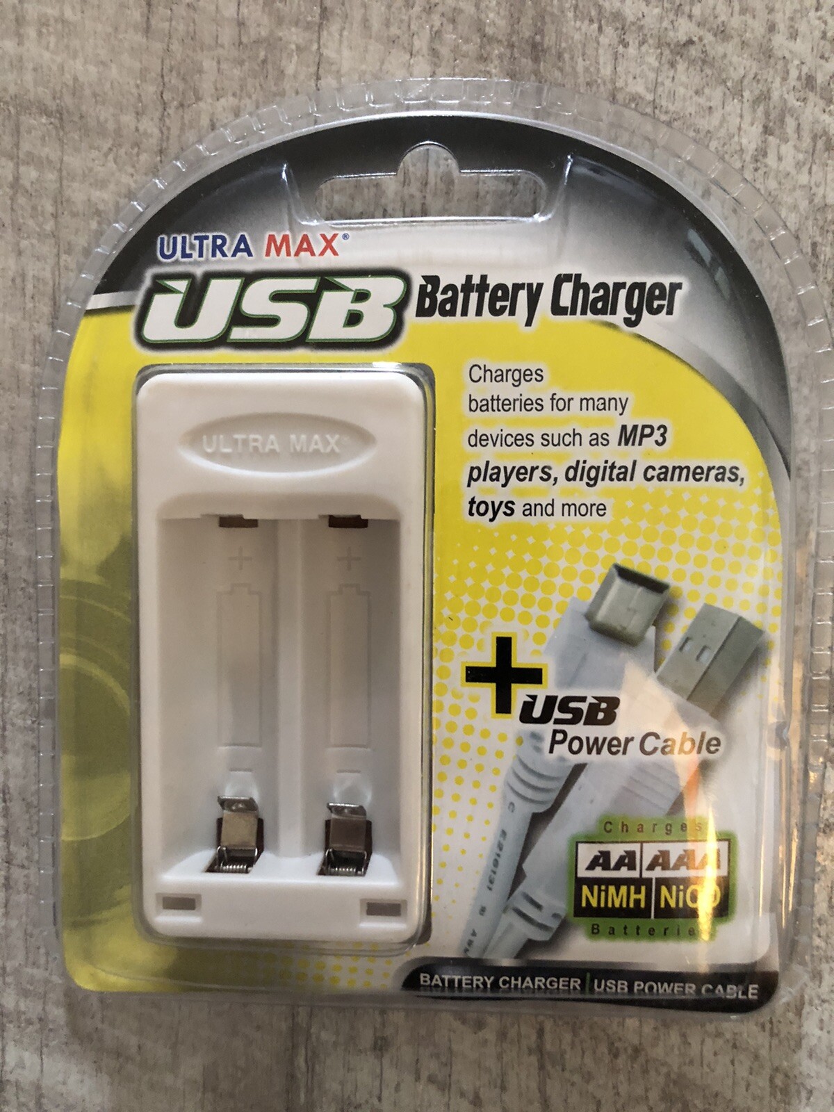Ultra Max USB Battery Charger For AA / AAA NiMH NiCD Batteries + USB Power Cable