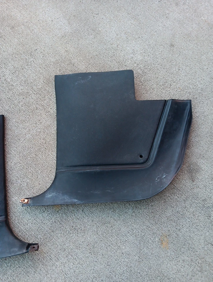 Пара оригинальных черных откидных панелей для салона кузова Dodge Dart MOPAR 1967 2663128 2663129 - Изображение 3 из 4