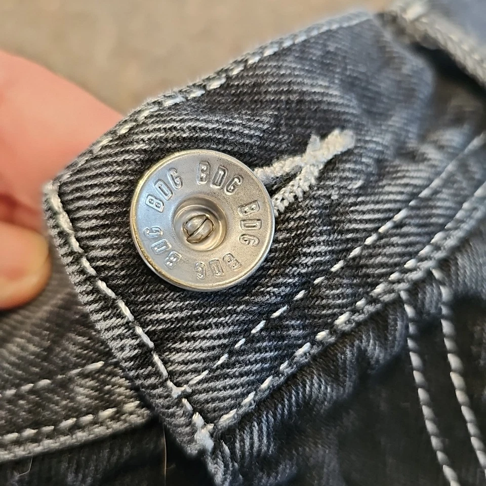 Pantalones de mezclilla BDG Skate Fit talla 32x30 negros pantalones de carpintero 100 % algodón urbano Foto 3 de 4