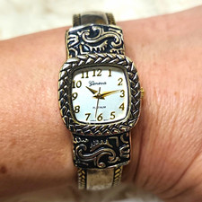 Geneva Platinum Women's Quartz Analog Bangle Watch Two-Tone Silver Dial Vintage