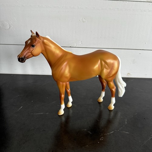 Breyer Horse Palomino #1836 Ideal Series Orren Mixer 8-3/4"