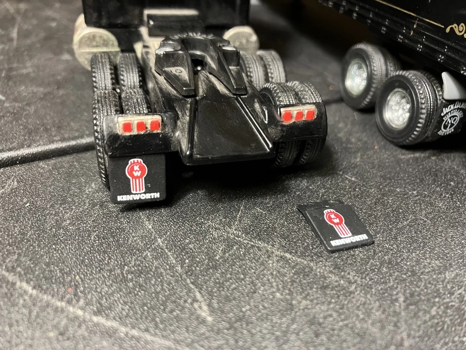 1:58 Matchbox Dinky Kenworth W900 Jack Daniels Truck & Trailer Diecast DYM37904 - Image 2 of 4