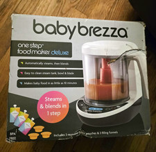Baby Brezza One Step Food Maker Deluxe Steams Blends BPA-Free Pouches