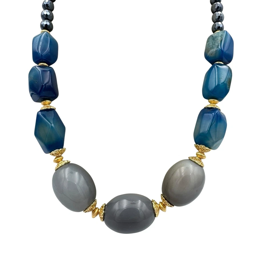 Collar corto llamativo Barse nuevo con etiquetas azul ágata gris ornamentado piedras ovaladas tono dorado Foto 4 de 4