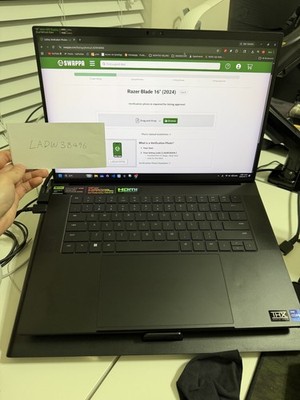 Razer Blade 16 120Hz UHD+ 2024 2.2GHz i9-14900HX 96GB 4TB RTX 4090