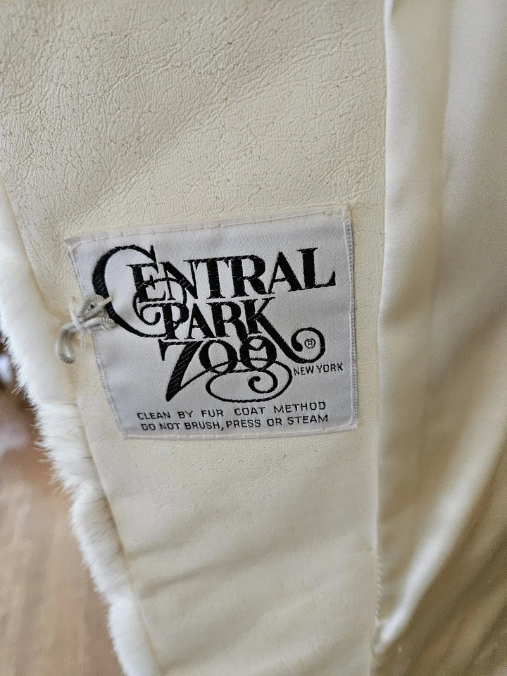 Vintage Central Park Zoo Cream and Gray Faux Mink Jacket Sz Sm - Image 4 of 4