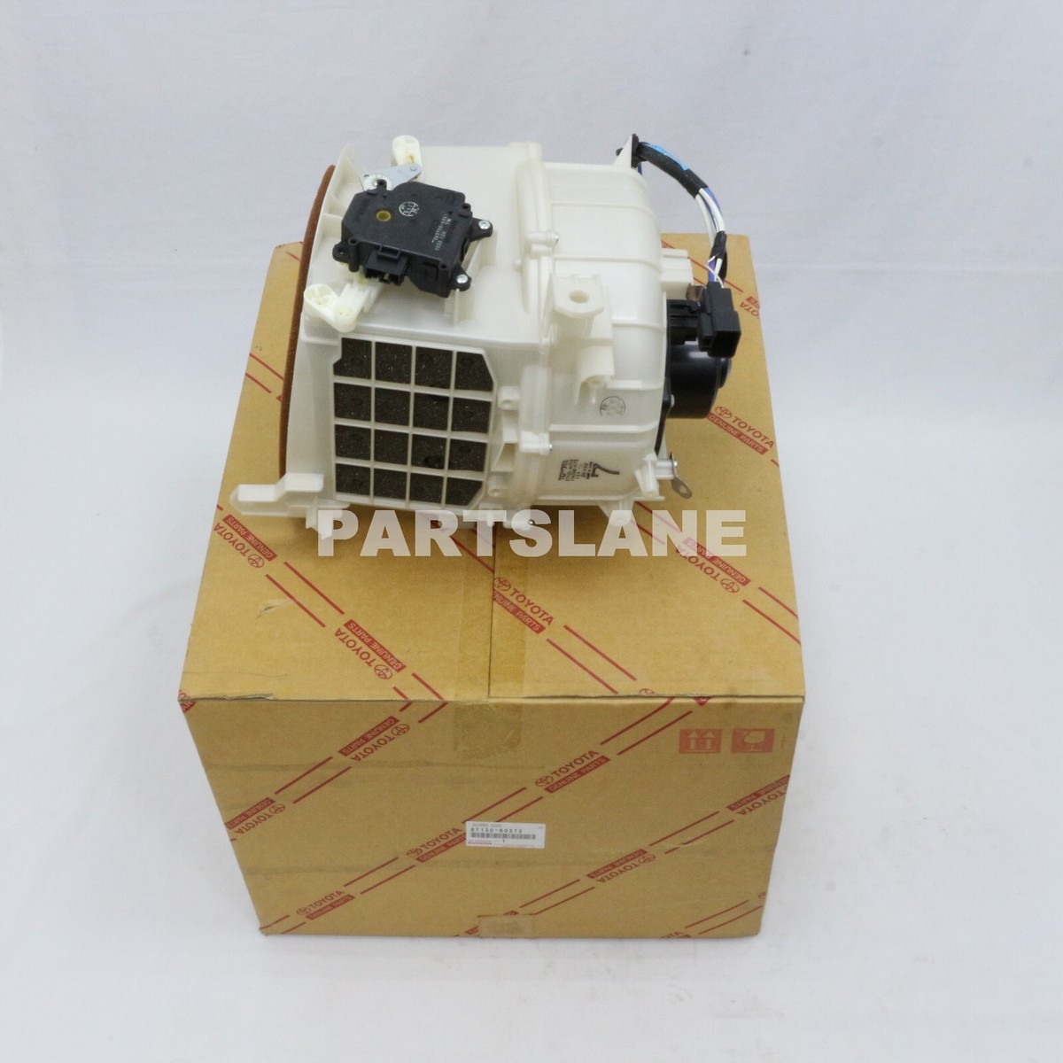 らーめん Toyota Land Cruiser 1998-2002 UZJ100 OEM Genuine Front