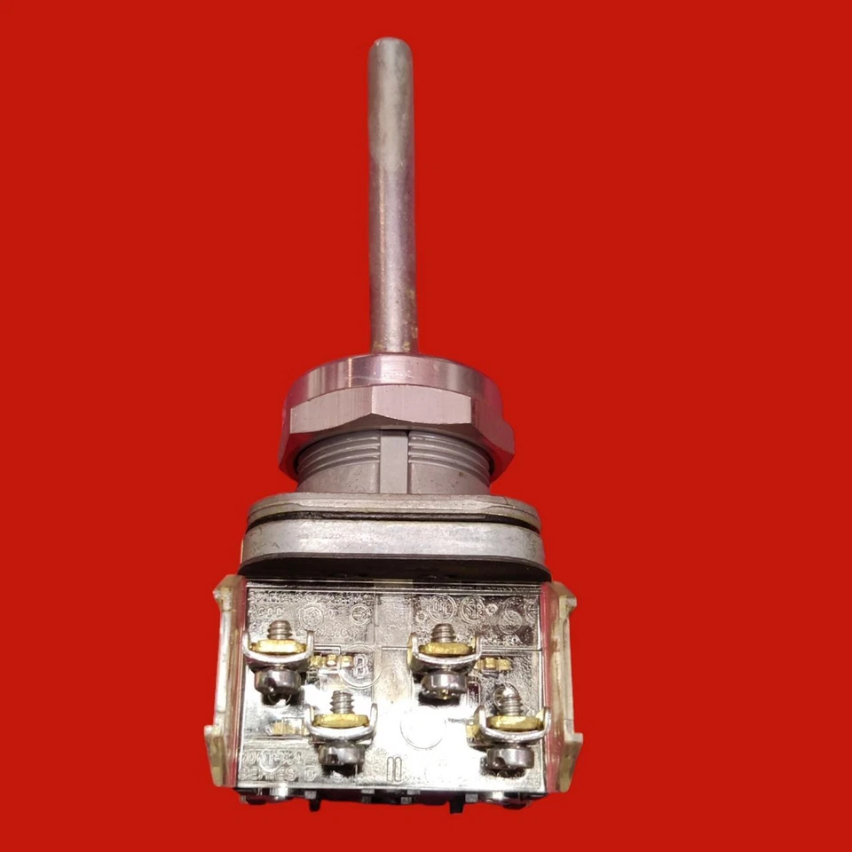 Allen Bradley 800T-M1B Wobble Stick, 30mm, 2 NO-2 NC, Type 13 - Image 4 of 4