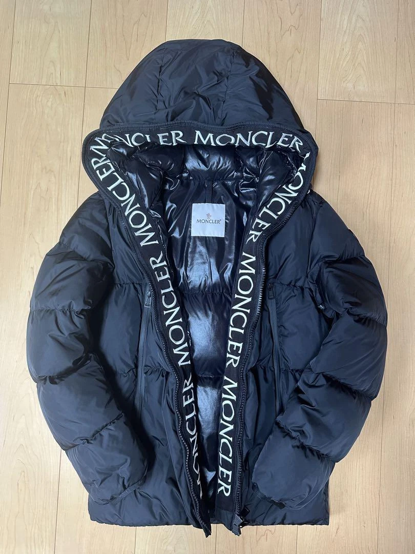 MONCLER MONTCLA Puffer Down Jacket Hooded Men s size 0 Black Excellent W1940