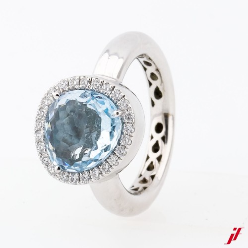 Anello 750/18K Oro Bianco 4ct Acquamarina Sfaccettato Diamanti 0,30ct - Valore
