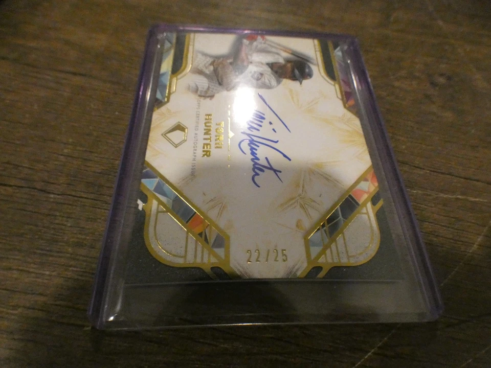 Tarjeta autógrafa 2025 Topps Diamond Icons Torii Hunter 22/25 Minnesota Twins Foto 4 de 4