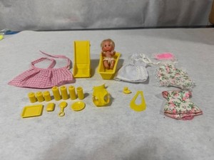 SEARS VINTAGE 1975 BARBIE doll Baby Sits #7882 ACCESSORIES FOR 2" BABY DOLL RARE