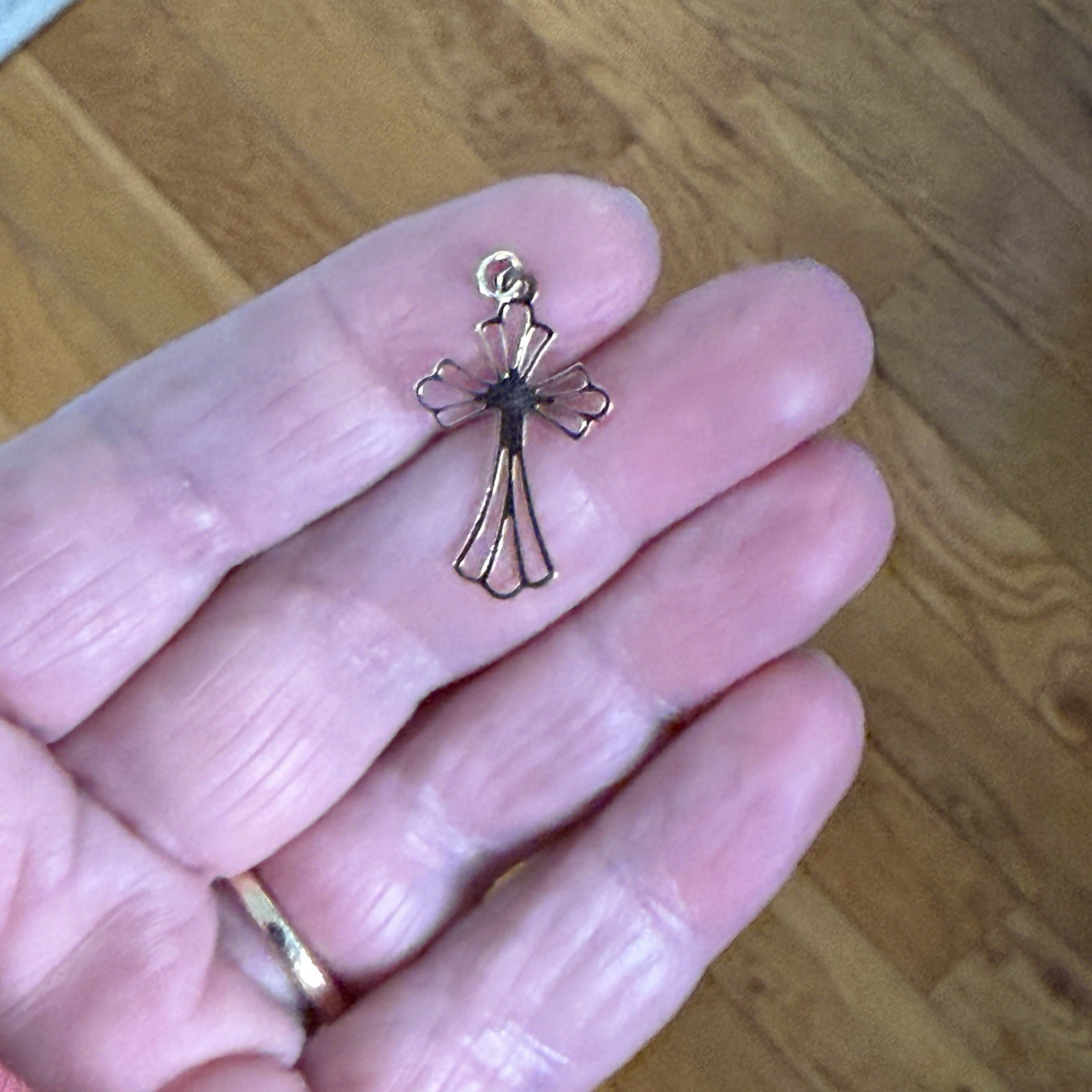 Vintage Signed Small Thin 14K Solid Yellow Gold C… - image 4