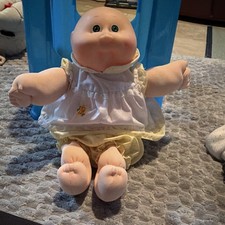 vintage 80s-90s Cabbage Patch Kid Soft Body Green Eyes yellow/ White Dress Girl