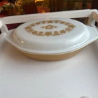 Vintage PYREX Butterfly Gold Divided Oval Casserole 1 Quart With Lid White 28
