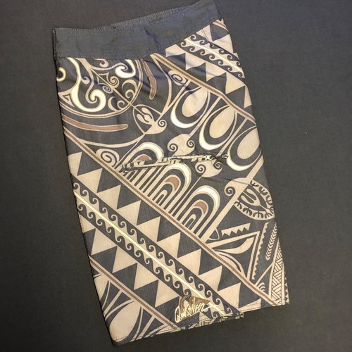 KILLA QUIKSILVER RIPSTOP BOARD SHORTS NEO FLY POLYNESIAN HAWAII EUC TRUE SIZE 34 - Picture 3 of 18
