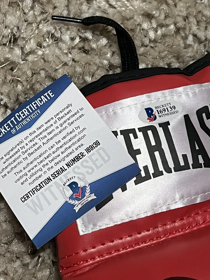 FLOYD MAYWEATHER JR AUTO BOXING GLOVE BECKETT COA, HUGE SIGNATURE!!  PHOTO PROOF - Image 3 of 3