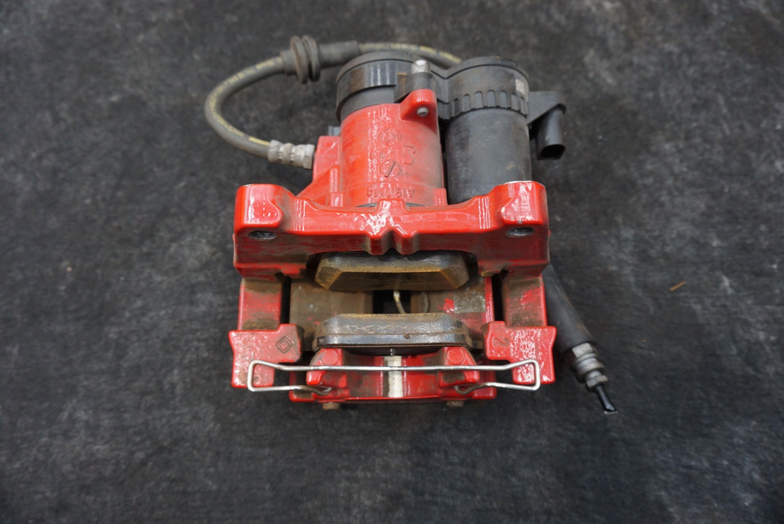 Rear Left Side Brake Caliper Red OEM 670039767 Maserati Ghibli M157 2017+