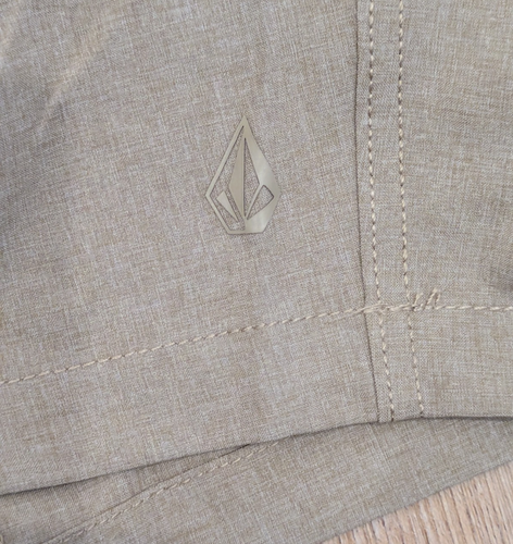 Volcom Shorts Men 28 Surf N' Turf 4 Way Stretch Tan NWT - Picture 6 of 9