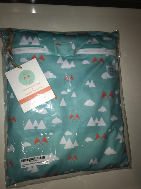 hooded towel with zip